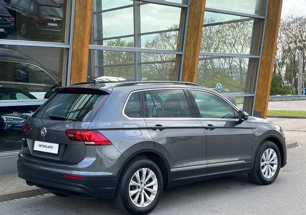 Volkswagen Tiguan cena 92899 przebieg: 99600, rok produkcji 2018 z Gdańsk małe 277